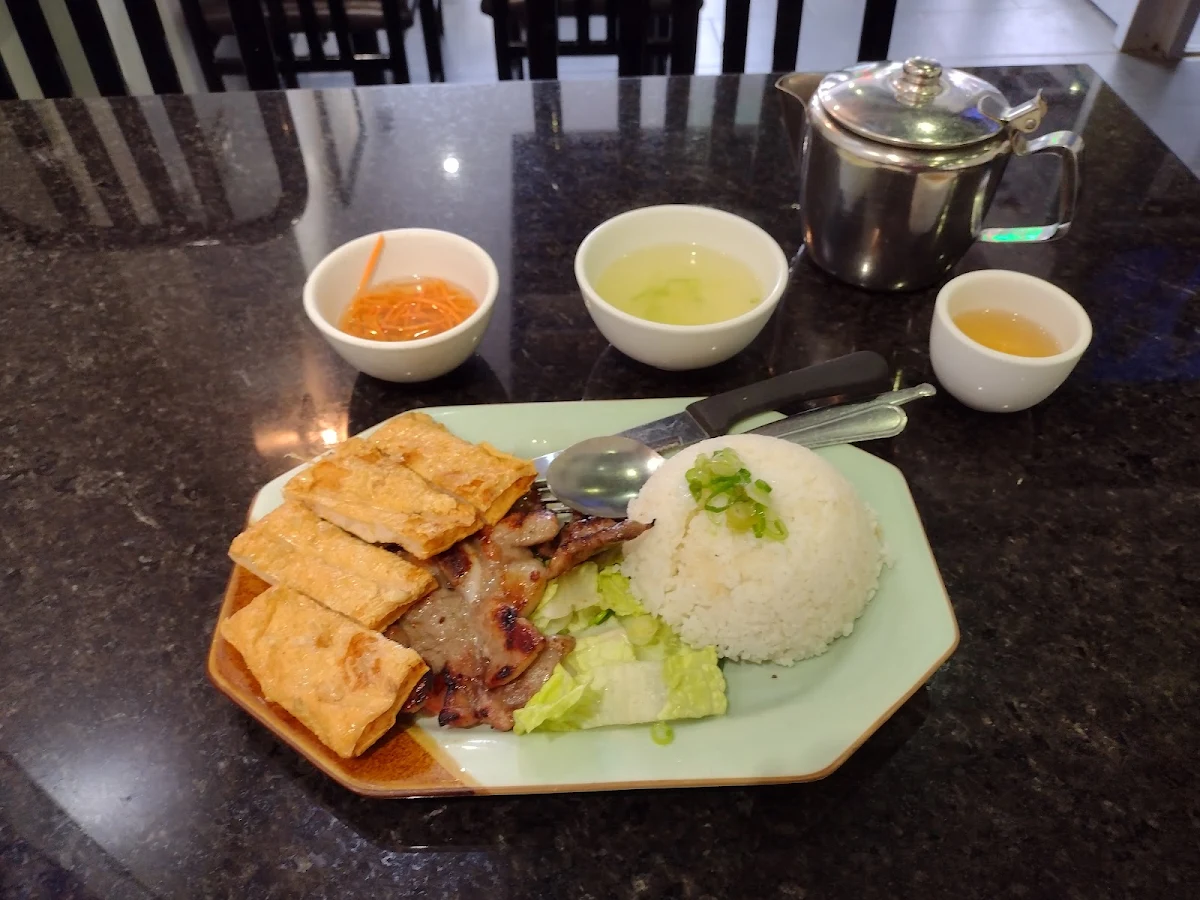Pork Chop on Rice 烤豬排飯